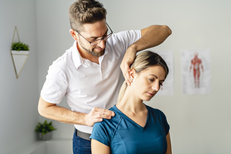 Ból kręgosłupa szyjnego – przyczyny, rozpoznanie i leczenie